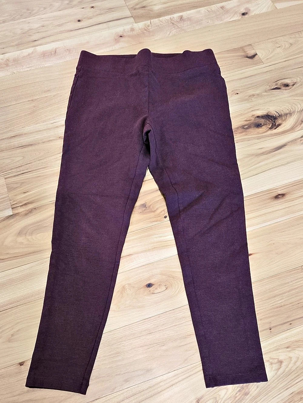 LOFT Cranberry/Maroon Leggings Size Medium